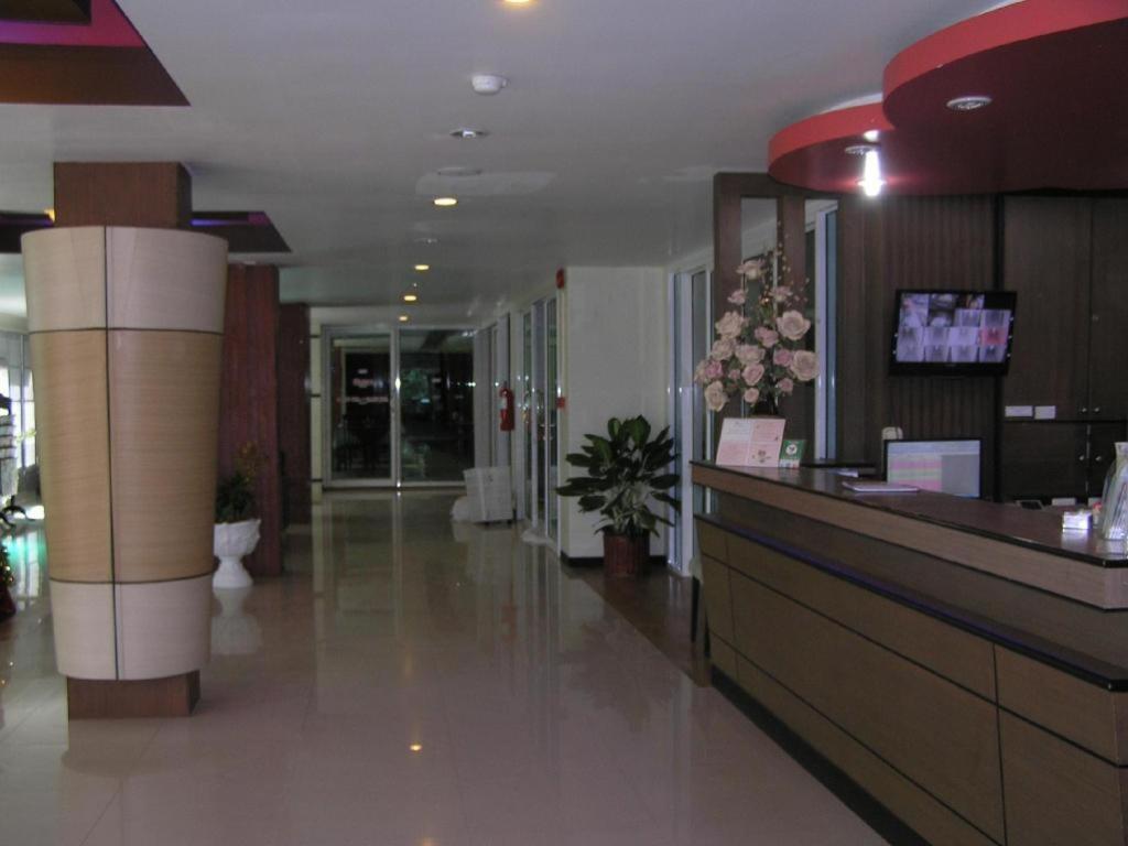 The Impress Khonkaen Hotel Хон Каен Экстерьер фото