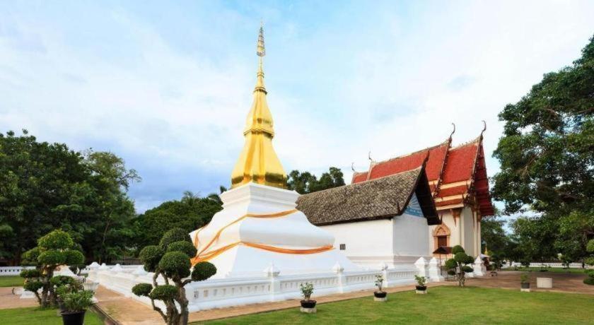 The Impress Khonkaen Hotel Хон Каен Экстерьер фото